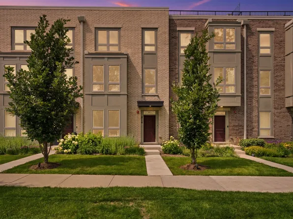 214 W Sigwalt St, Arlington Heights, IL 60005