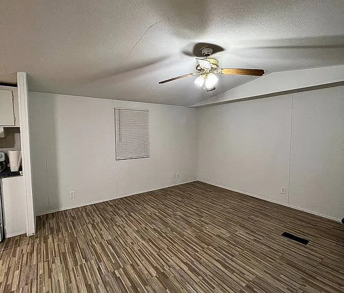 1225 Osteen St #19 — Photo 9