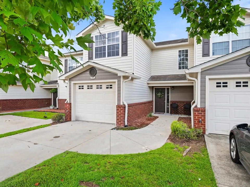 789 Majestic Dr
