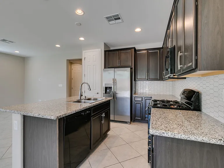 10021 Silver Comet Ct — Photo 10