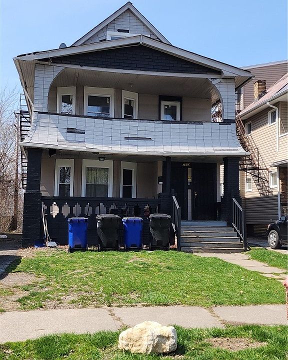 1st image of 3350 E 132nd St