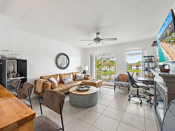 3rd image of 261 Cypress Point Dr