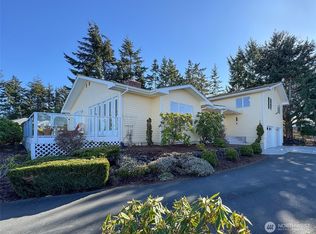 51 Barberry Ln, Sequim, WA 98382