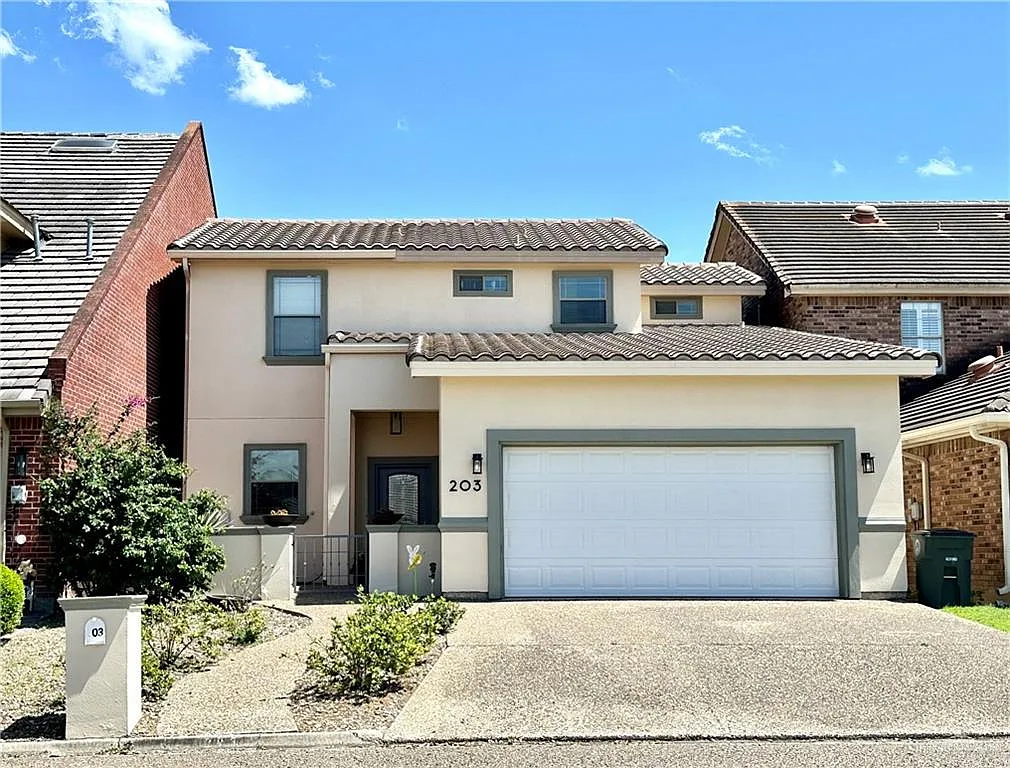 3 bed, 2.5 bath, 1737 sqft, $2,250 — Photo 1
