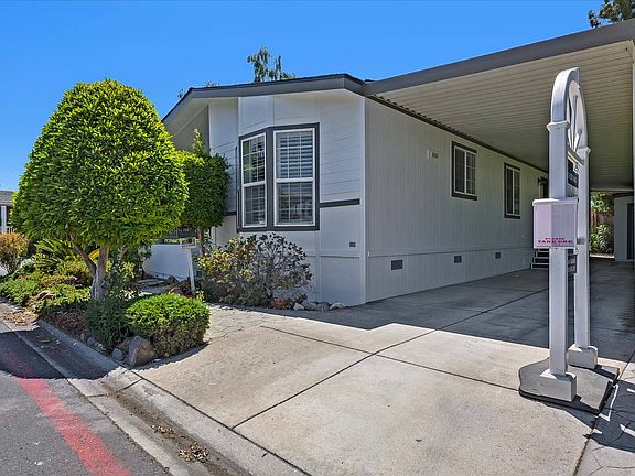 2nd image of 1050 Borregas Ave Space 42