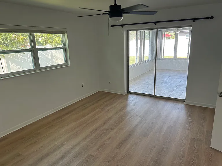 2247 Claiborne Dr — Photo 6