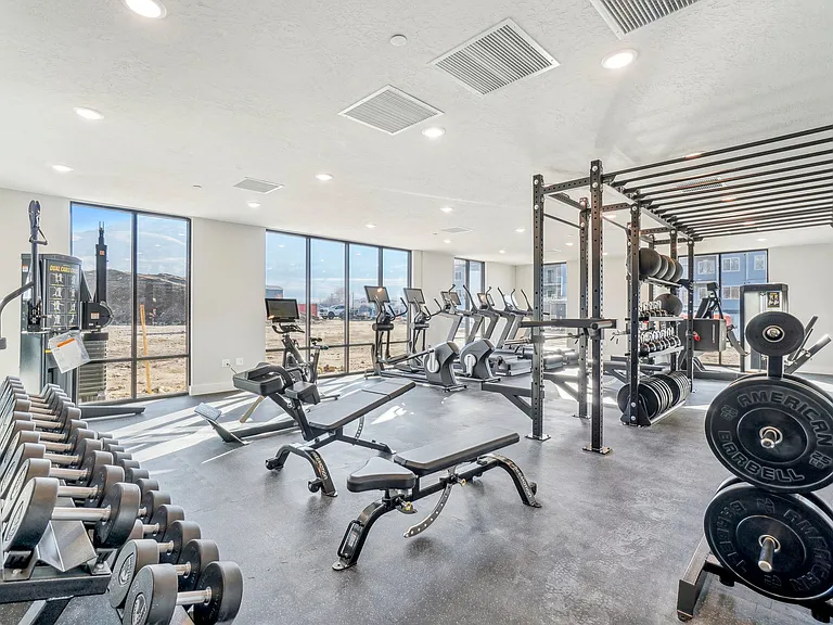 Brigham Lofts — Photo 11