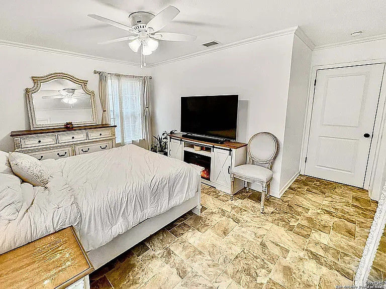 231 Cicero Dr — Photo 36