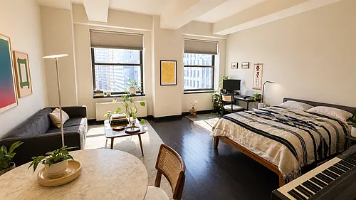20 Pine St Photo 1