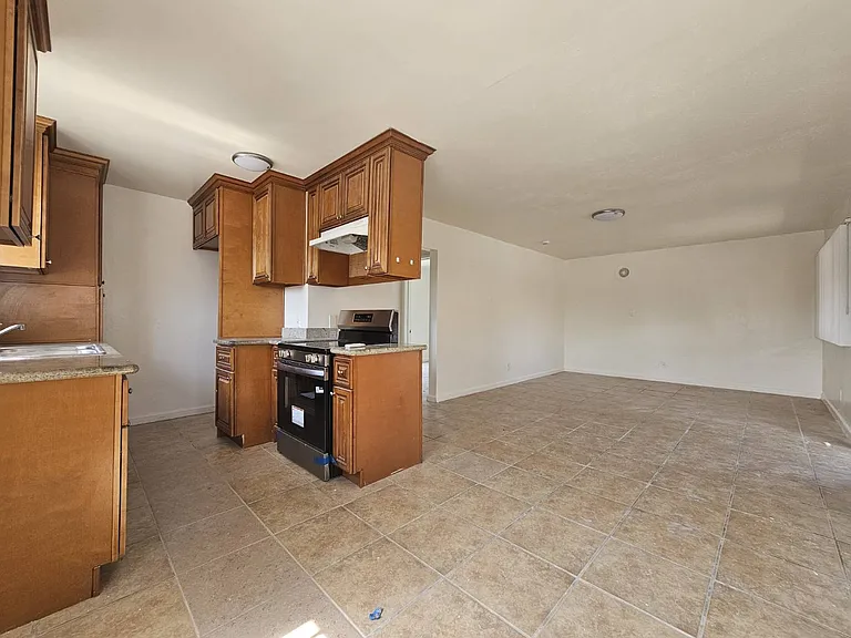 15646 Amar Rd #P — Photo 6