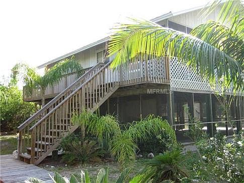 4th image of 9294 Coconut Palm Ln