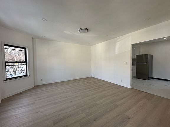 5th image of 408 E 240th St Floor 2
