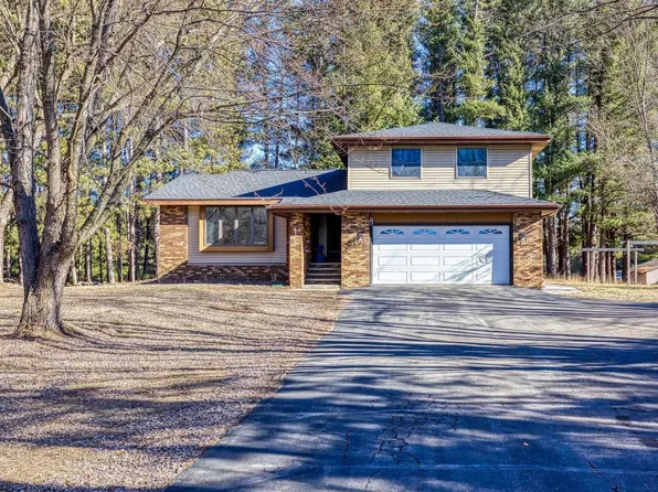 E8654 Pine Valley Ln, Fremont, WI 54940