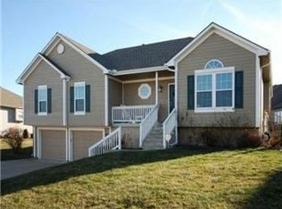 3915 SW Brian Ln, Lees Summit, MO 64082