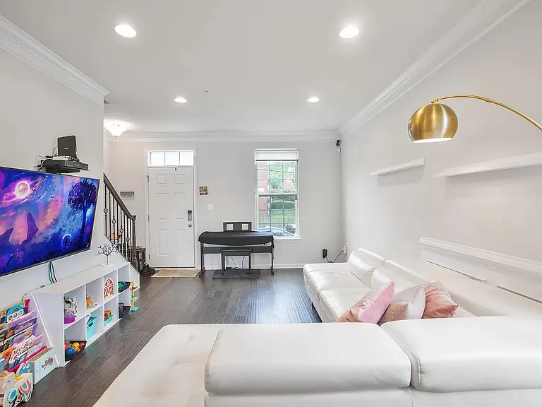 1117 Trenton Pl SE — Photo 9