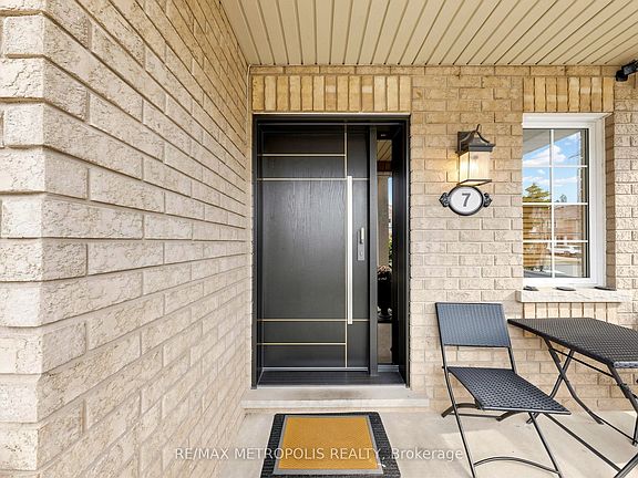 4th image of 7 Oceanpearl Cres
