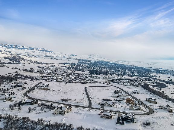 5th image of 687 N Cherry Ridge Ln