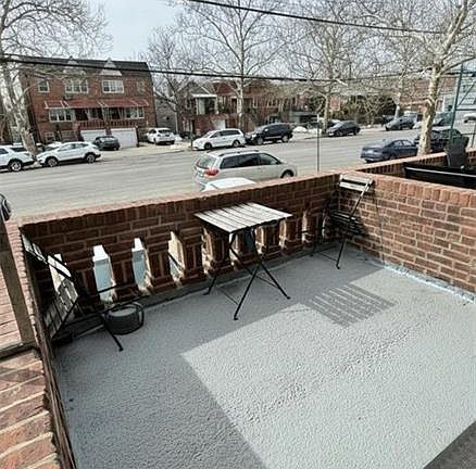 2nd image of 1718 Williamsbridge Rd