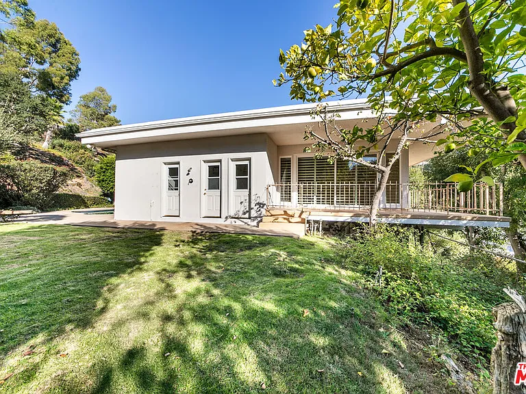 8900 Alto Cedro Dr — Photo 48