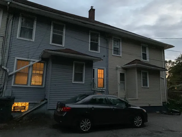 302 Congress Ave — Photo 5