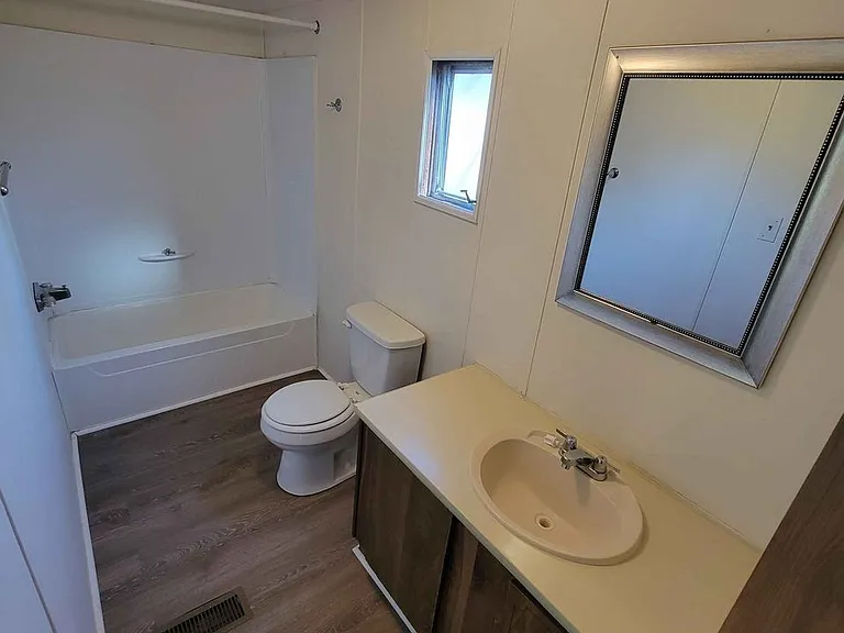 6454 Bunker Hill Rd — Photo 2