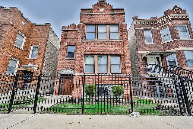 1st image of 2517 N Lowell Ave