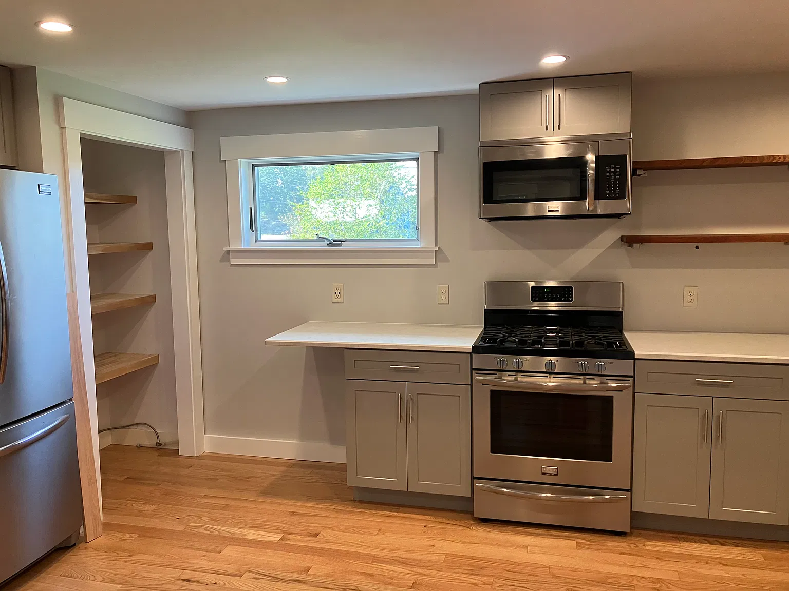 2 bed, 1.5 bath, 1600 sqft, $2,200 — Photo 4