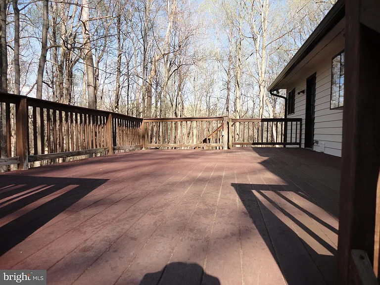 814 Rustic Ln — Photo 7