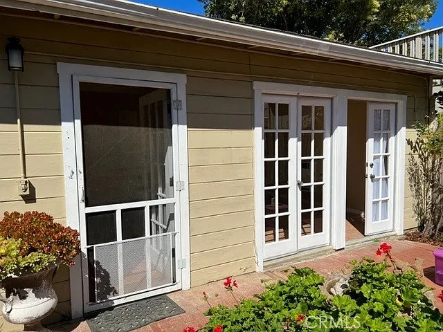 2 bed, 720 sqft, $1,750 — Photo 2