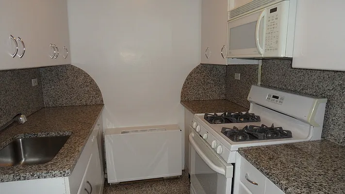 Rented by Goldfarb Properties | media 2