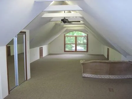 4 bed, 2000 sqft, $1,760 — Photo 2
