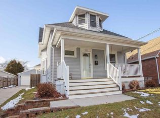 1226 S 19th St, Manitowoc, WI 54220