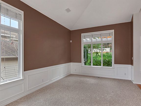 4th image of 10226 186th Ct NE
