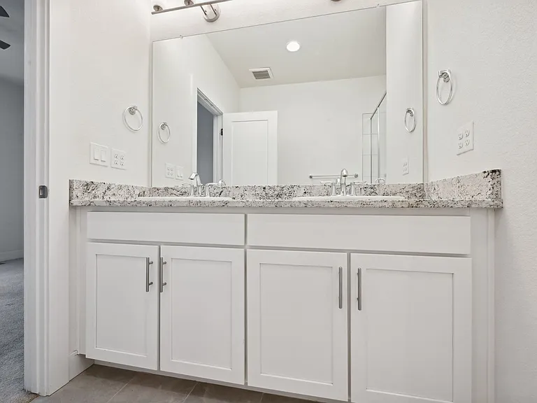 1056 Navajo St — Photo 17
