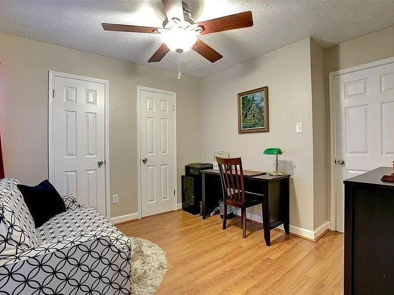 3515 Meadowcrest Ln — Photo 11