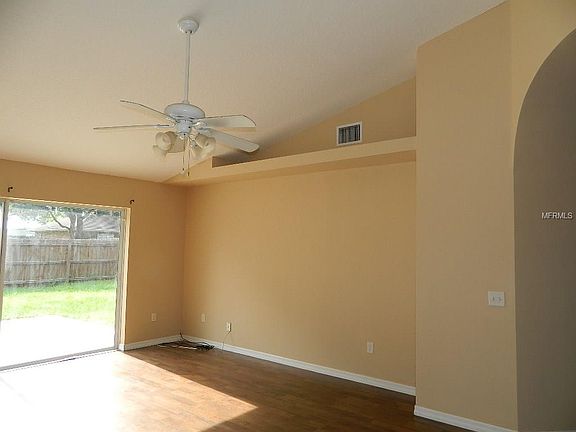 5th image of 3722 Meadow Green Dr