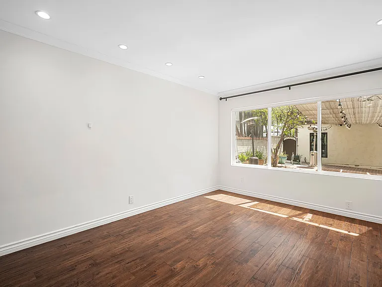 1560 Ridgeway Dr — Photo 18