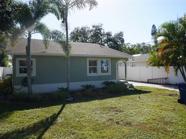 2436 Arapaho St, Sarasota, FL 34231