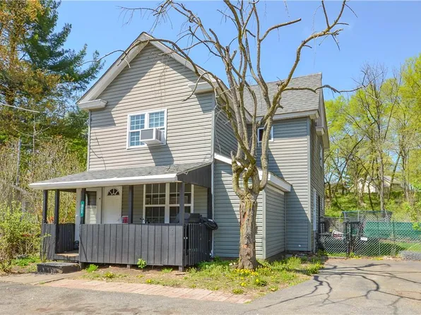 832 Columbus Ave, Stroudsburg, PA 18360