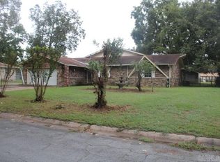 48 Plantation Dr, Little Rock, AR 72206