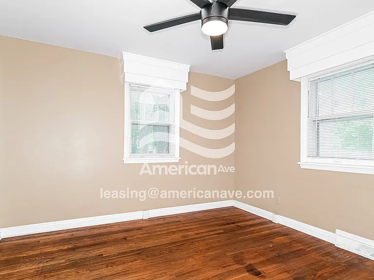 1457490_013_main_bedroom_12.jpg