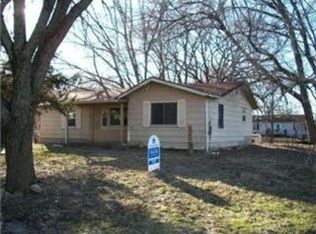 8180 Corliss Rd, De Soto, KS 66018