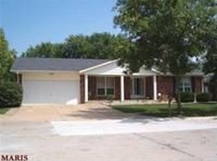 15434 Cousteau Dr, Florissant, MO
