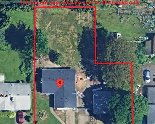 2nd image of 12041 NE Siskiyou St