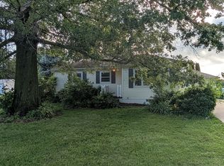 105 N 4th Ave, Sherrard, IL 61281