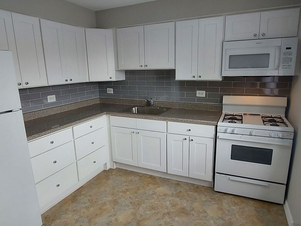 1st image of 13025 Wood St #B3