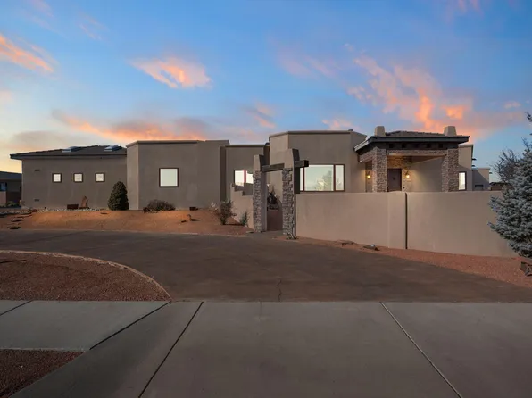 8015 Marigold Dr NW, Albuquerque, NM 87120