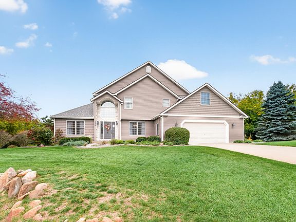 2nd image of 336 Hyder Circle Dr