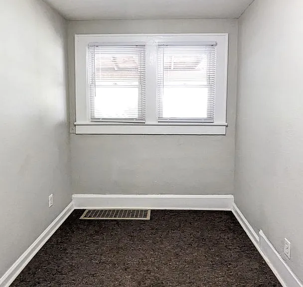 303 N Tillotson Ave — Photo 20