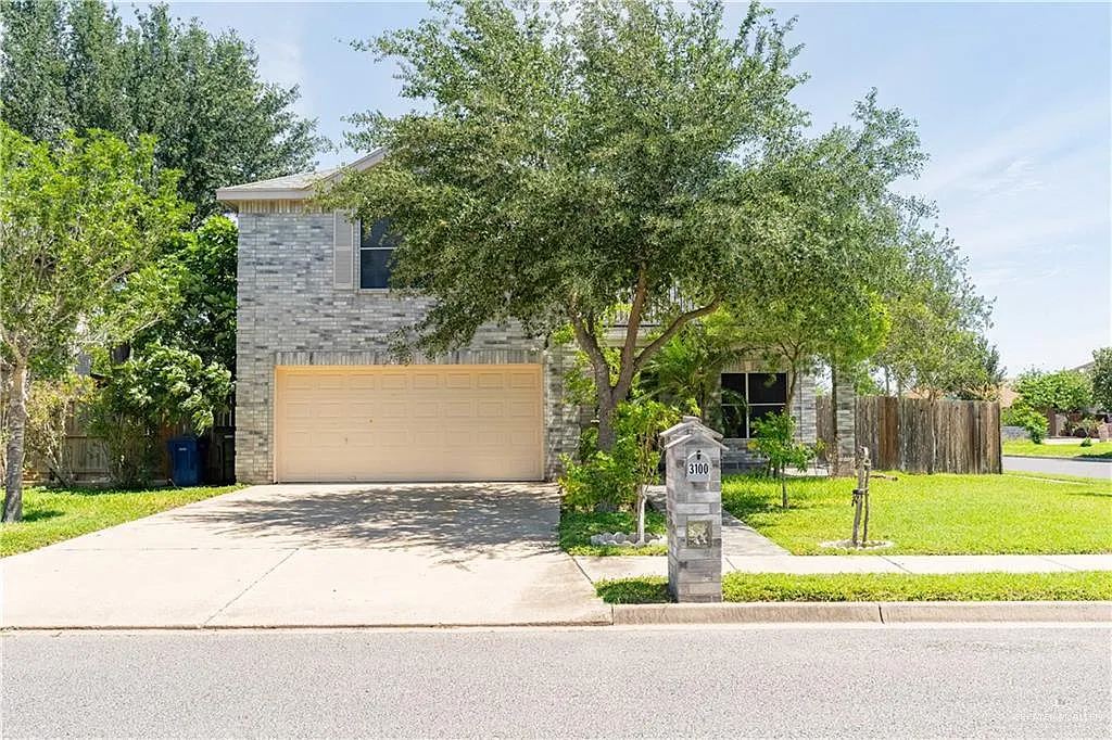 3 bed, 2.5 bath, 1853 sqft, $1,650 — Photo 2